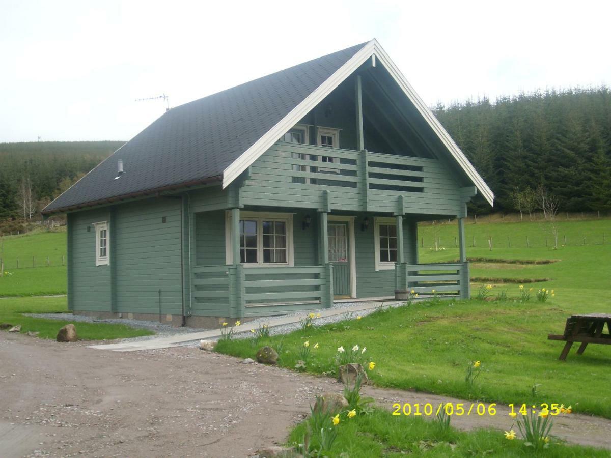 Parkmore Holiday Cottages Даффтаун Екстер'єр фото